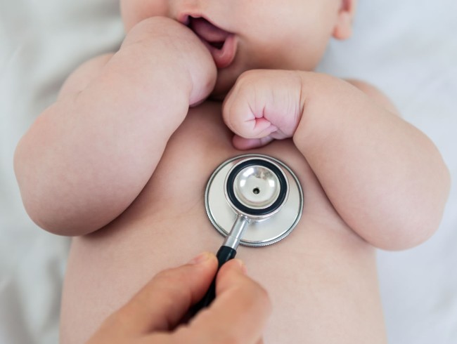 Mutter-Kind-Pass Untersuchungen © Shutterstock